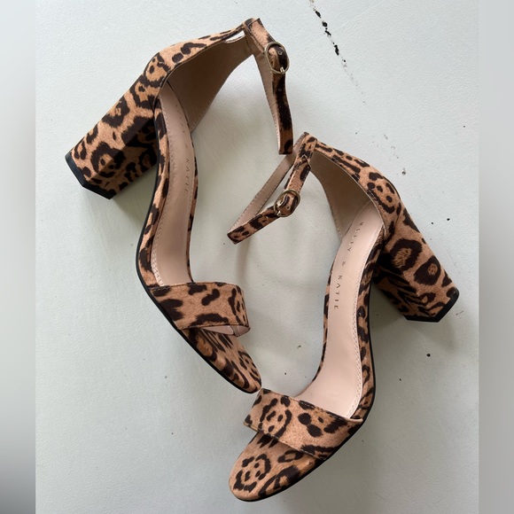 Kelly and Katie - Hailee Heel Brown Leopard Print Faux Leather Ankle Strap 8.5 - Picture 2 of 13